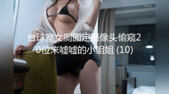 外国小伙偷拍女友独自在家，自慰表情销魂，高潮拿手机闪光灯看自己的B流出多少水，顺便尝了尝